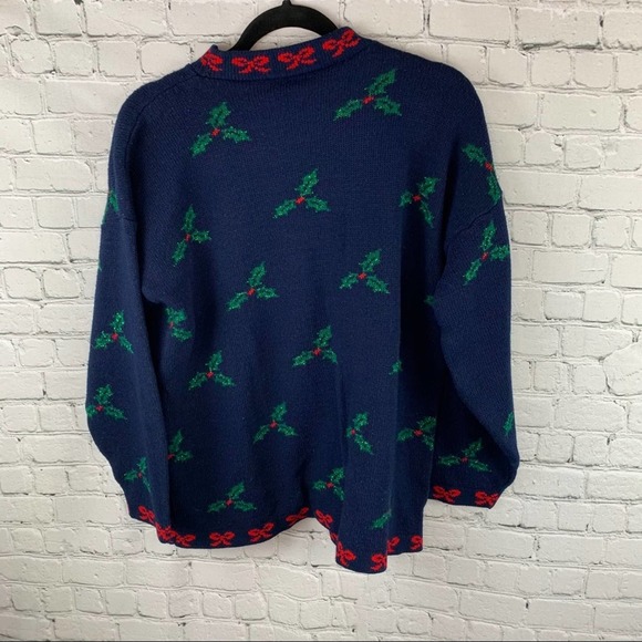 Private Eyes Christmas Sweater Teddy Bear & Holly - Picture 4 of 4